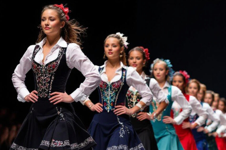 Riverdancers Riverdancers